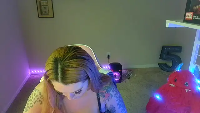 karmathevixen online show from 06-27-26, 06:24