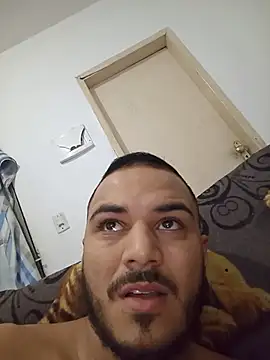 Edneishenrique online show from 06-19-26, 05:34