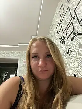 Snapshot of Emilia_ki chatting on 06-18-26, 08:13 Emilia ki online show from 06-18-26, 08:13