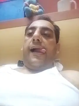 Snapshot of chuby38male chatting on 06-19-26, 01:15 chuby38male online show from 06-19-26, 01:15