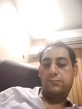 Snapshot of chuby38male chatting on 07-11-26, 01:58 chuby38male online show from 07-11-26, 01:58