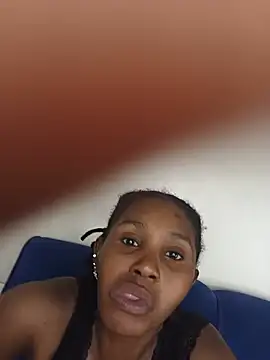 Snapshot of Holy_Virgin chatting on 07-13-26, 11:18 Holy Virgin online show from 07-13-26, 11:18