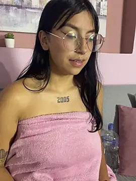 GabyLopez Pink online show from 07-28-26, 11:17