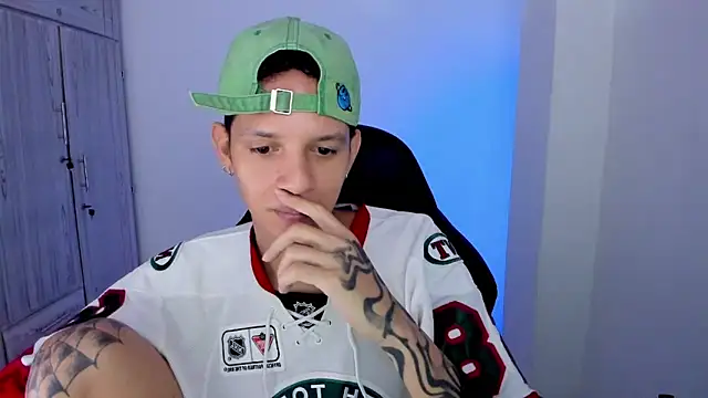 Snapshot of tylerrnova chatting on 06-26-26, 03:22 tylerrnova online show from 06-26-26, 03:22