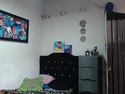 Snapshot of Stiiveen777 chatting on 07-28-26, 01:43 Stiiveen777 online show from 07-28-26, 01:43