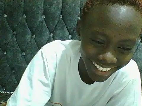 Tish Leylah online show from 06-17-26, 04:41