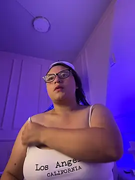 Snapshot of LuisAny chatting on 07-24-26, 03:26 LuisAny online show from 07-24-26, 03:26