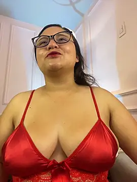 Snapshot of LuisAny chatting on 07-26-26, 03:36 LuisAny online show from 07-26-26, 03:36