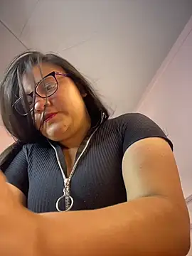 Snapshot of LuisAny chatting on 07-30-26, 03:27 LuisAny online show from 07-30-26, 03:27