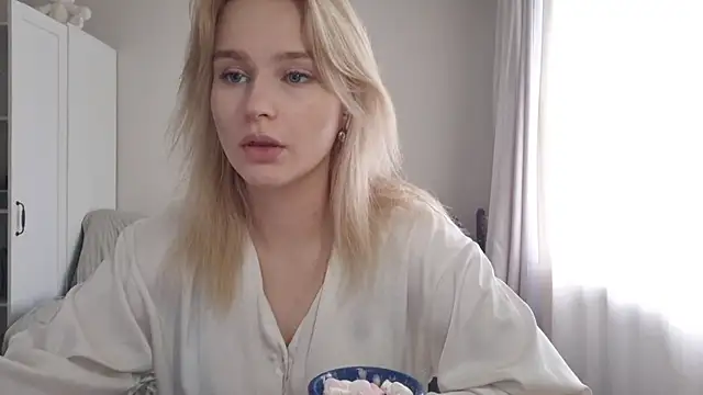 BloomMoon online show from 07-11-26, 01:14