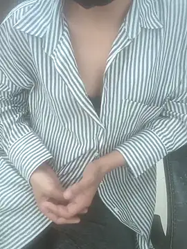 Snapshot of sushmita0 chatting on 06-21-26, 02:36 sushmita0 online show from 06-21-26, 02:36