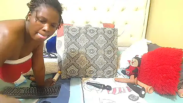NoviaveeXXX online show from 07-08-26, 04:44