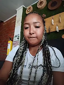 Snapshot of HeLiSa69ebony chatting on 07-17-26, 07:08 HeLiSa69ebony online show from 07-17-26, 07:08
