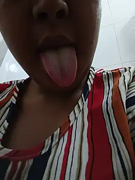Snapshot of HeLiSa69ebony chatting on 08-06-26, 08:38 HeLiSa69ebony online show from 08-06-26, 08:38