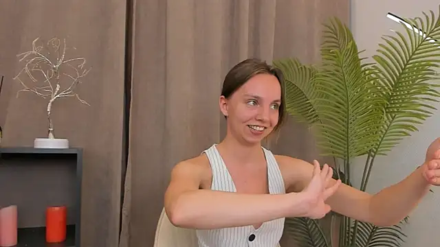 JenPerney online show from 06-21-26, 04:20