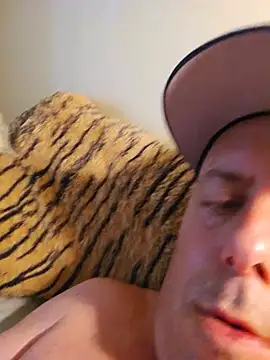 heterohotguy78 online show from 06-28-26, 07:20