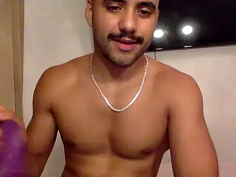 Snapshot of Hot_latinboy96 chatting on 06-21-26, 04:26 Hot latinboy96 online show from 06-21-26, 04:26