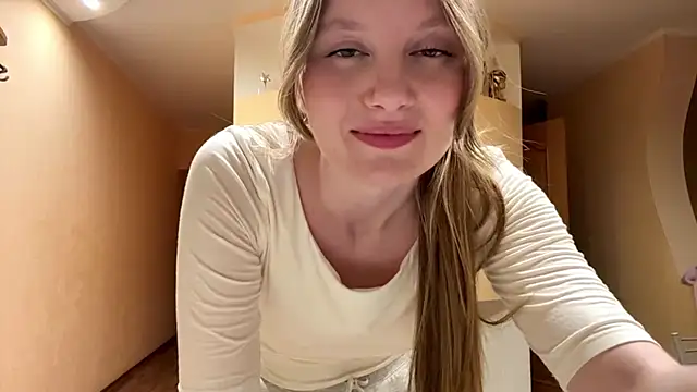 LilaDalziel online show from 06-21-26, 05:15