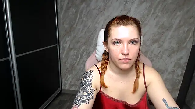 Reginasmilee online show from 02-14-26, 02:30