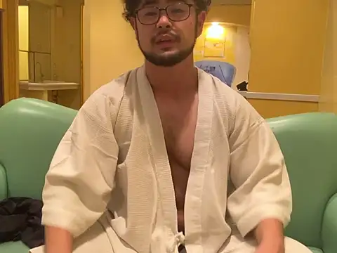 taku bear online show from 07-17-26, 02:02
