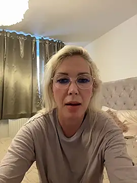 Cindy Stone official online show from 06-30-26, 05:36