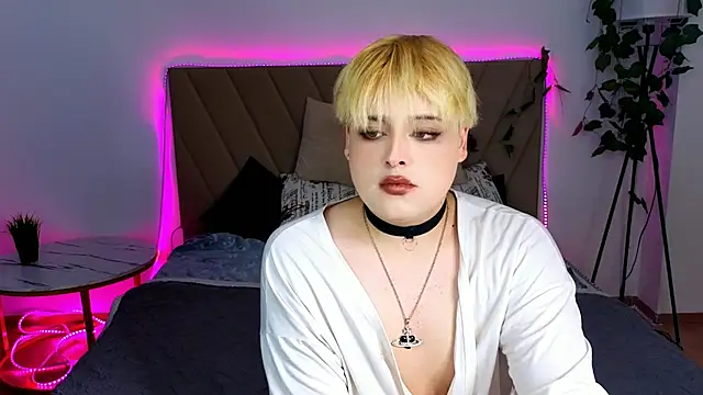 Snapshot of Princess_Diana2 chatting on 06-26-26, 08:13 Princess Diana2 online show from 06-26-26, 08:13