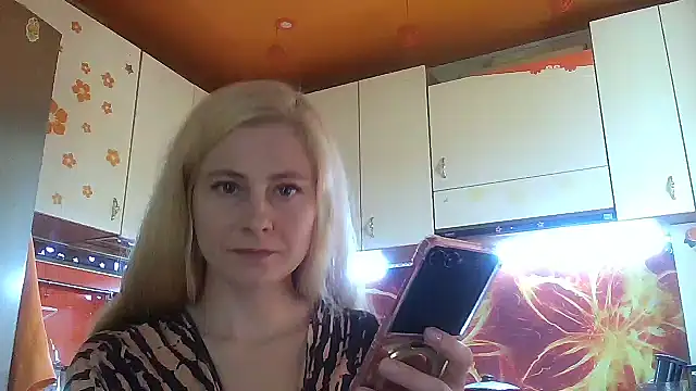 Vexieeka online show from 06-30-26, 01:45
