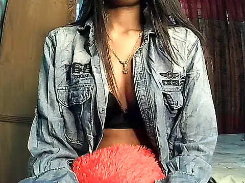 Siyaralove online show from 07-15-26, 02:28