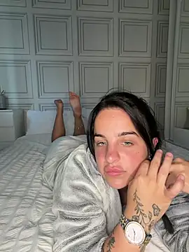 rubylouisess  online show from 06-25-26, 06:12