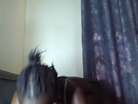 Snapshot of Thick_Me- chatting on 07-20-26, 10:39 Thick Me- online show from 07-20-26, 10:39