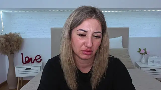 candyyy sweet  online show from 06-26-26, 09:14
