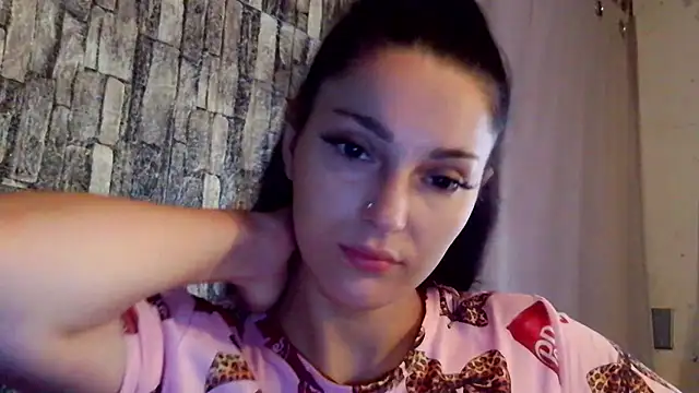 Snapshot of Eda_kiss chatting on 06-28-26, 03:18 Eda kiss online show from 06-28-26, 03:18