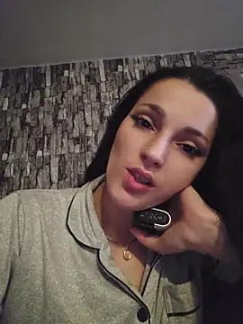 Snapshot of Eda_kiss chatting on 06-29-26, 03:12 Eda kiss online show from 06-29-26, 03:12