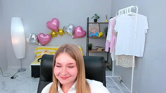 RebeccaPhillips online show from 06-28-26, 02:01