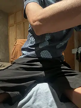 Henrycum2 online show from 07-05-26, 02:57
