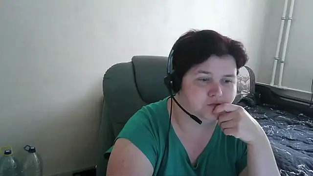 AdrianaGalore online show from 06-30-26, 11:44