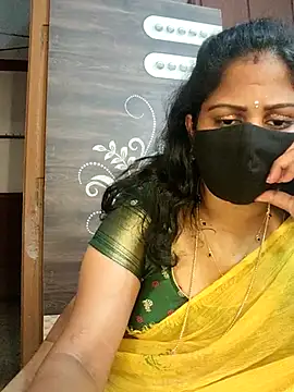 Snapshot of Siiddhika87 chatting on 07-06-26, 08:33 Siiddhika87 online show from 07-06-26, 08:33