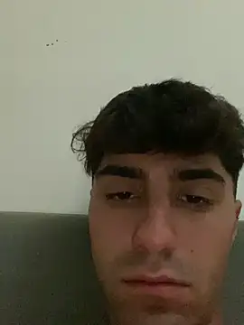 Snapshot of alessio2026xx chatting on 07-01-26, 01:24 alessio2026xx online show from 07-01-26, 01:24