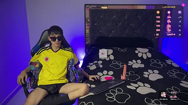 Last alex online show from 07-04-26, 01:56