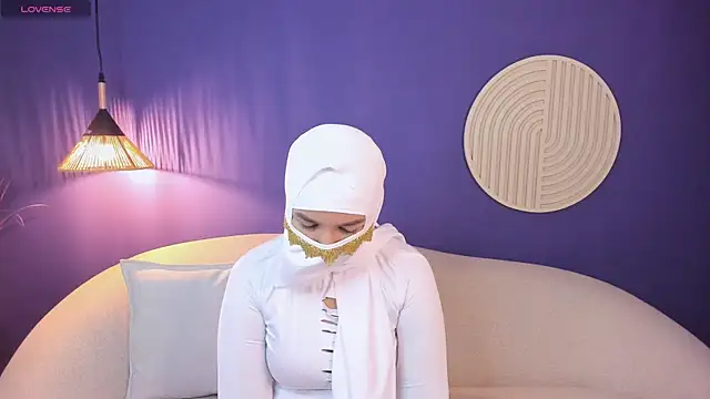 Naira Moon online show from 07-06-26, 12:57