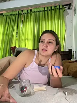 Rebecka699 online show from 07-12-26, 09:39