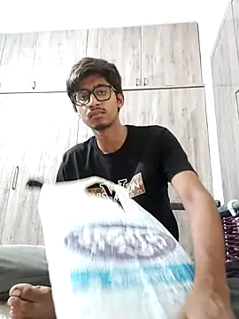Badboy Gaurav 04073 online show from 07-14-26, 10:21