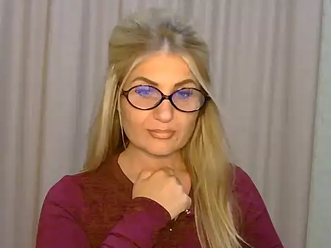 Snapshot of NellyClarckson chatting on 07-18-26, 08:56 NellyClarckson online show from 07-18-26, 08:56
