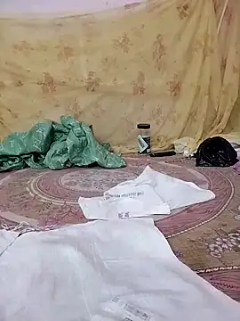 Snapshot of krvinay39 chatting on 04-08-26, 06:35 krvinay39 online show from 04-08-26, 06:35