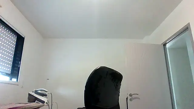Snapshot of TONY161171 chatting on 07-16-26, 03:18 TONY161171 online show from 07-16-26, 03:18