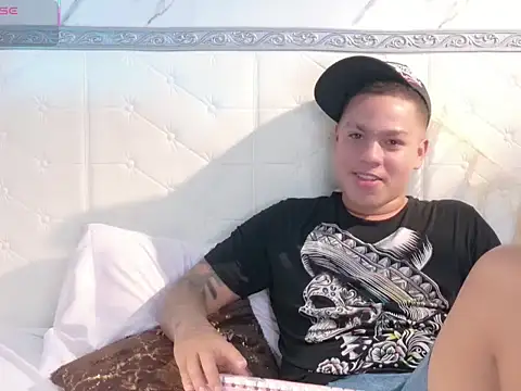 AustinThompsonn online show from 08-08-26, 03:30
