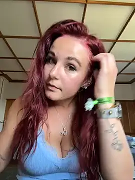 Snapshot of Nina-Sophie chatting on 07-17-26, 02:45 Nina-Sophie online show from 07-17-26, 02:45