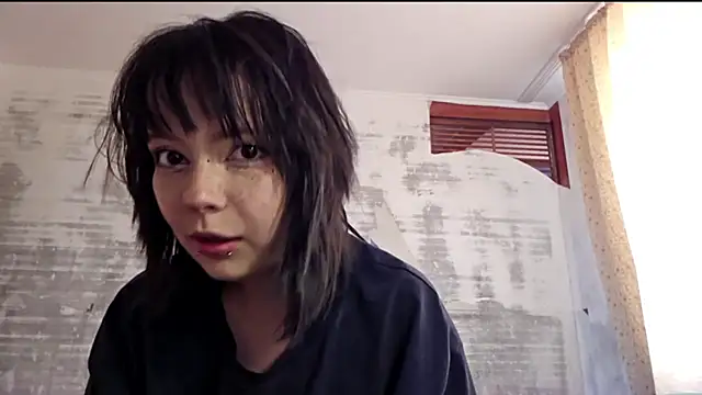YunLettinga online show from 07-30-26, 10:36