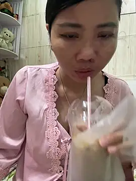 Snapshot of Camry020 chatting on 07-18-26, 02:49 Camry020 online show from 07-18-26, 02:49