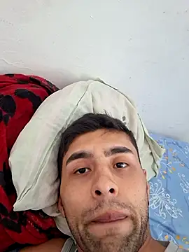 Snapshot of matiasxl01 chatting on 07-20-26, 08:22 matiasxl01 online show from 07-20-26, 08:22